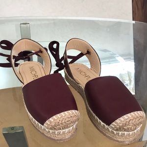 Burgundy closed toe espadrilles